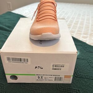 APL Techloom Breeze Sneakers - Blush and White